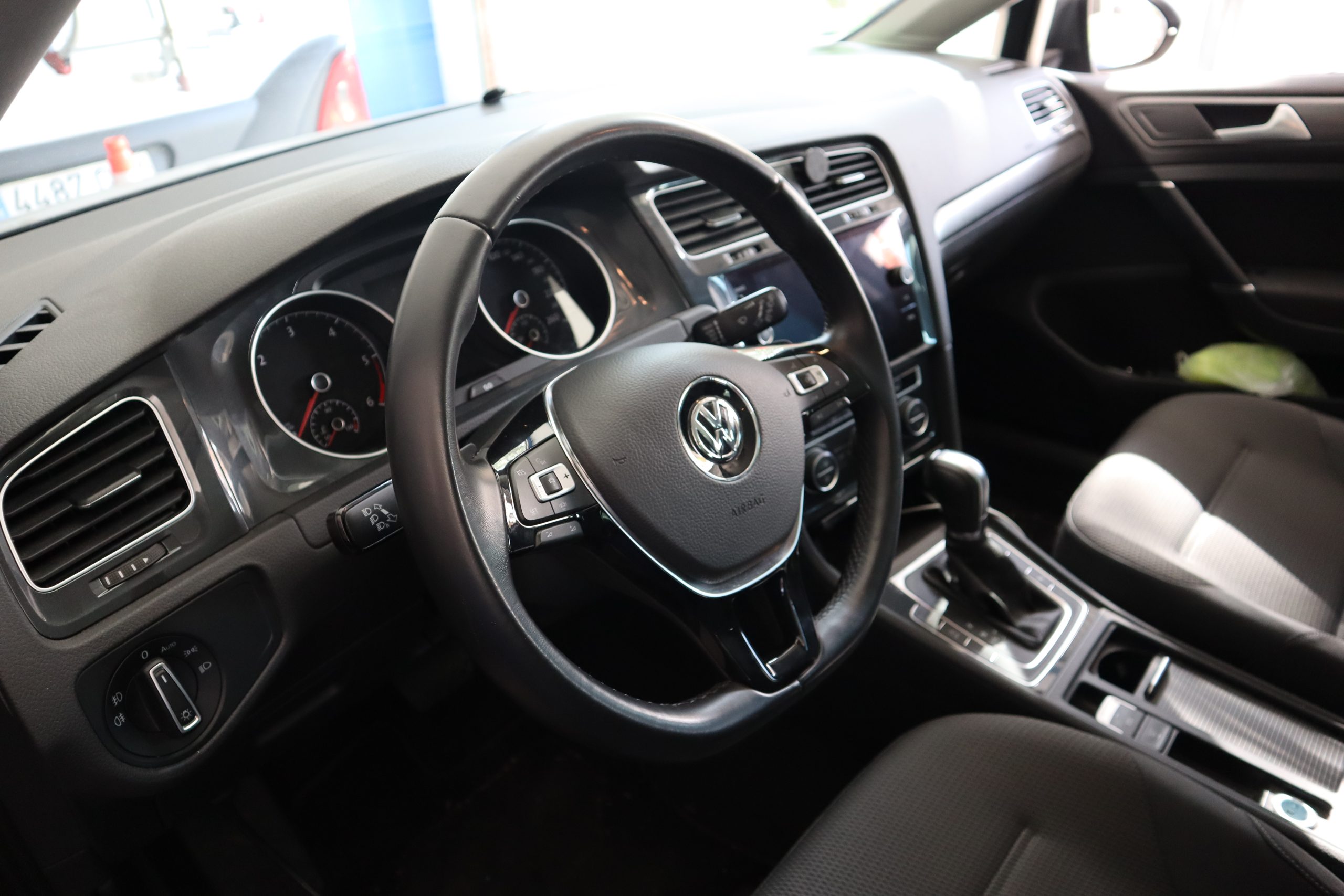 5 Razones Comunes por las que puede Fallar la Columna de Dirección de tu Coche